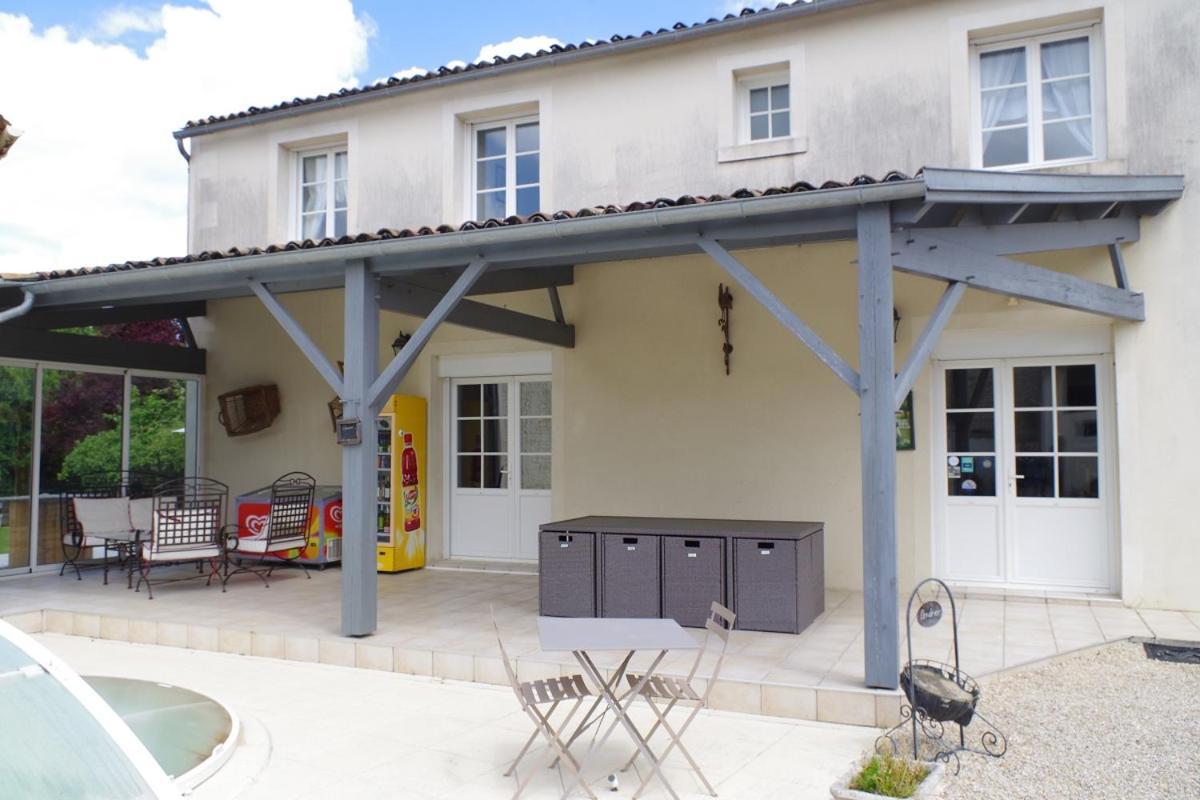 Les Lavandieres Bed & Breakfast Saint-Hilaire-la-Palud Exterior photo